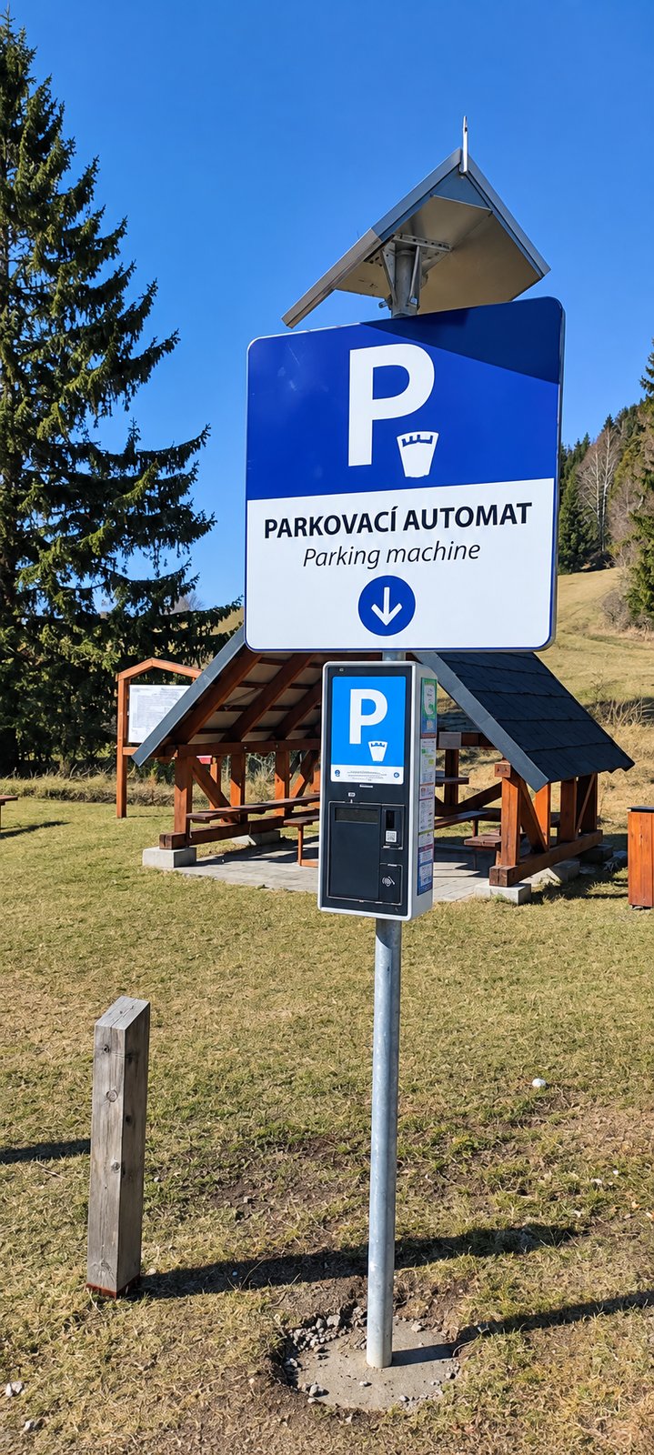 Parkovací automat pri turistickom prístrešku